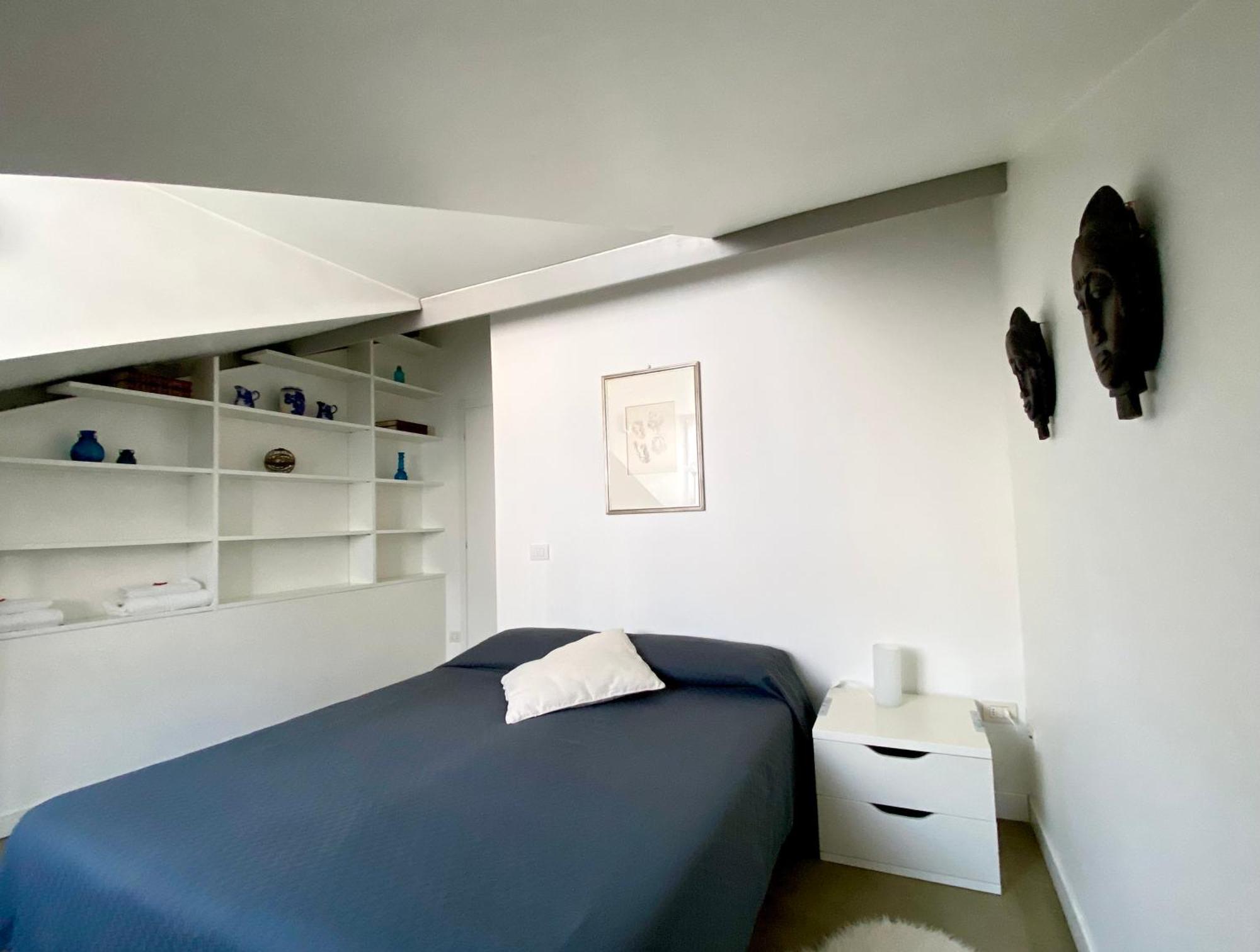 Sant Ambrogio Courtyard Room In Shared Flat มิลาน ภายนอก รูปภาพ