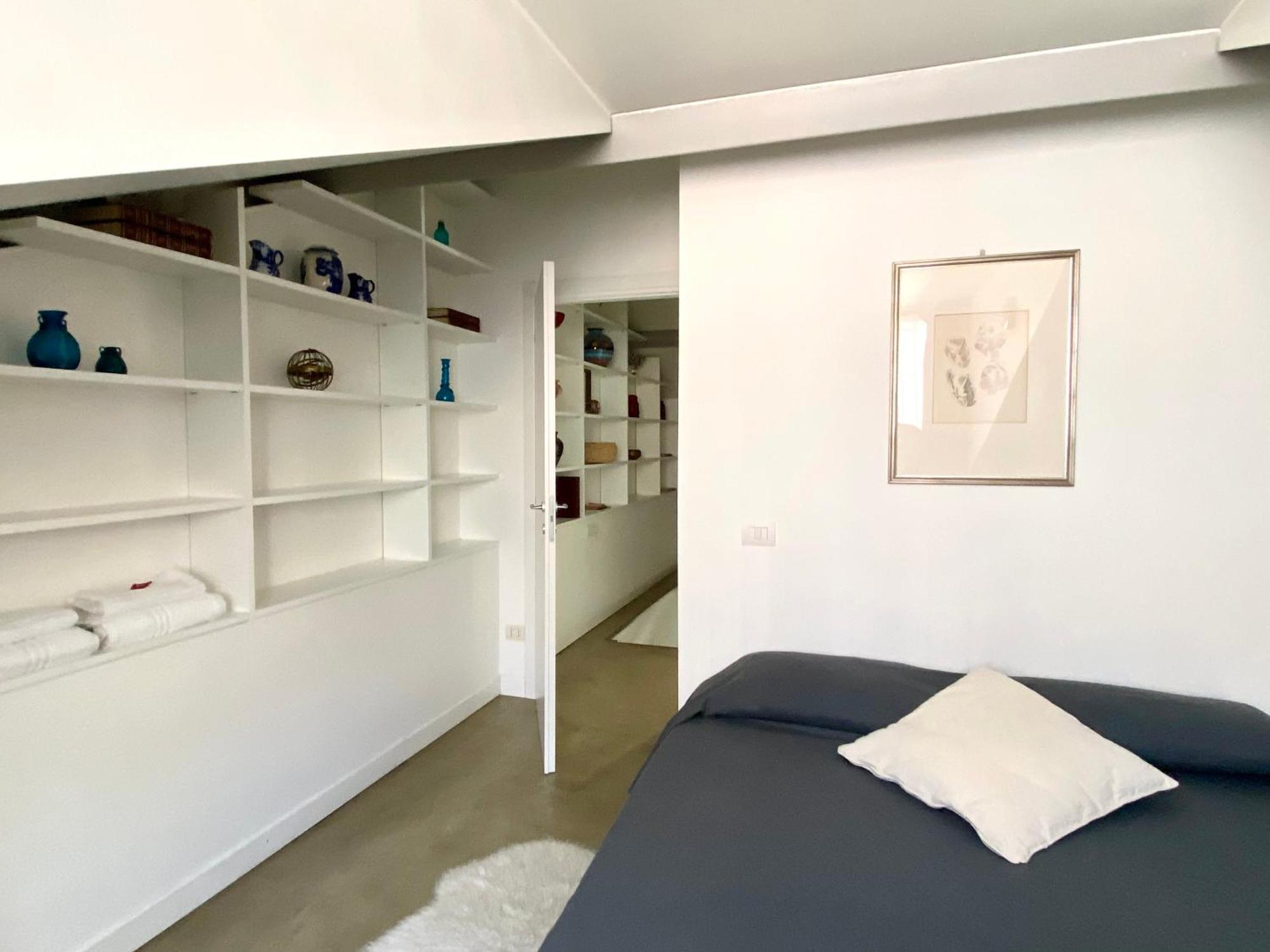 Sant Ambrogio Courtyard Room In Shared Flat มิลาน ภายนอก รูปภาพ