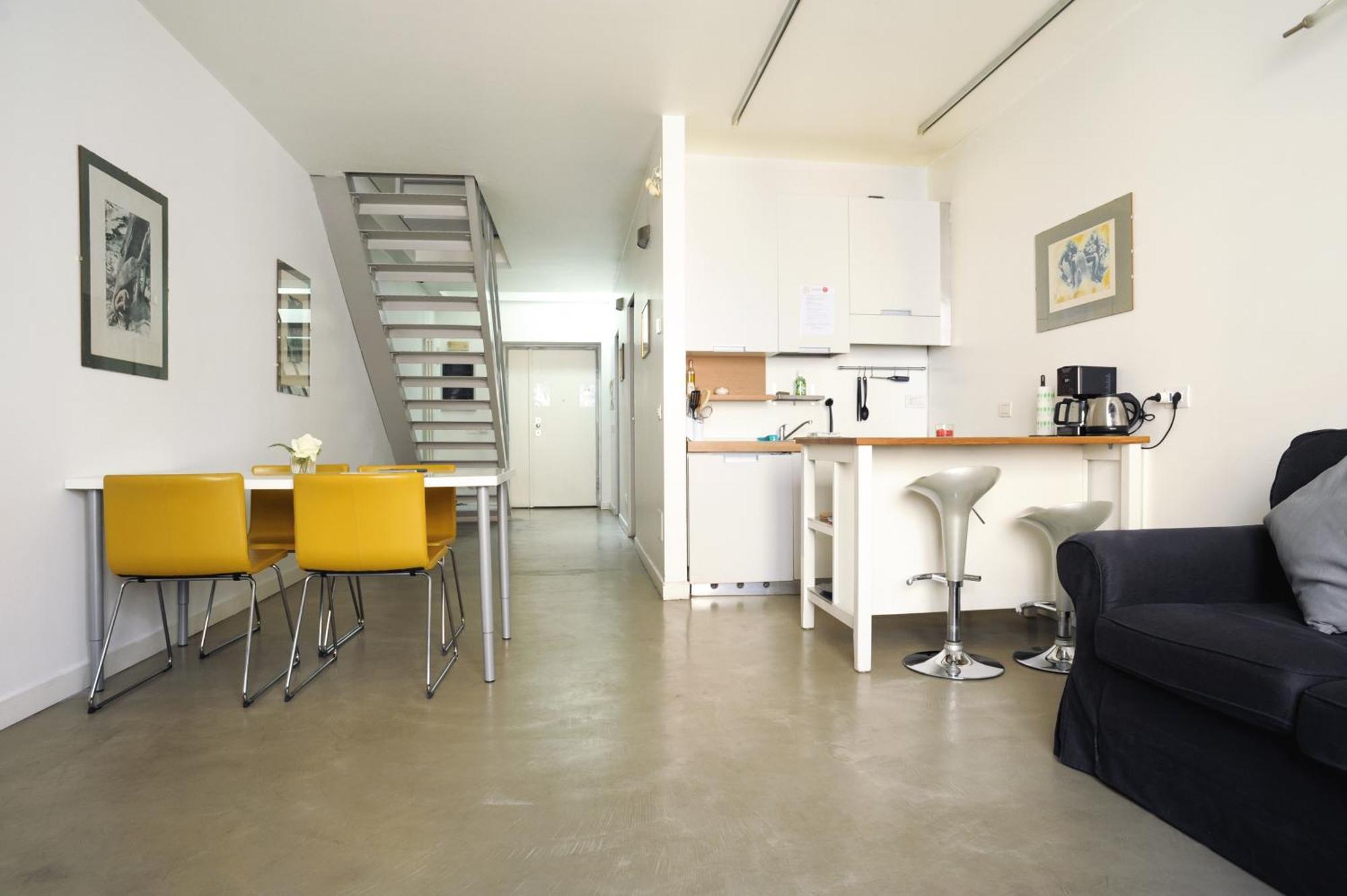 Sant Ambrogio Courtyard Room In Shared Flat มิลาน ภายนอก รูปภาพ
